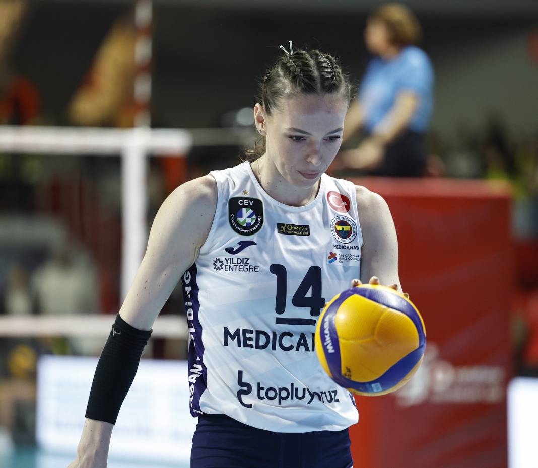 Eda Erdem'e öyle bir sürpriz yaptılar ki gözlerine inanamadı 5